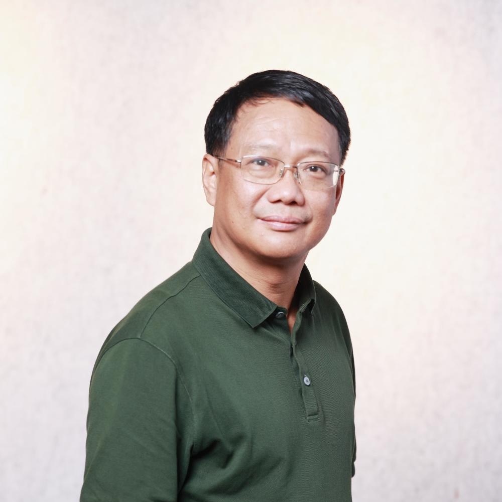 Xiuhong Yan (严修鸿)